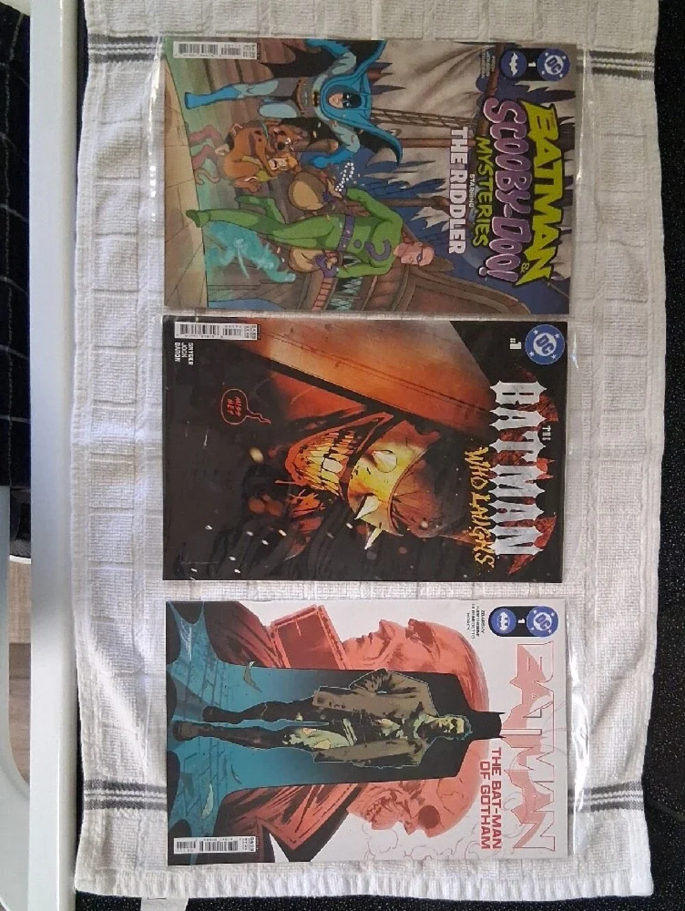 DC Comics Batman Collector's Vault - Blue, Yellow, Black/10 Comics